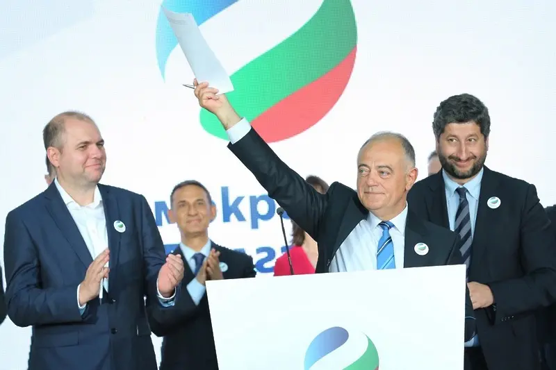 Демократична България и ГЕРБ: конкуренти, партньори или друго?