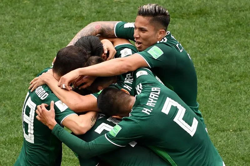 Изненадващо, но напълно заслужено! Мексико победи Германия (СНИМКИ)