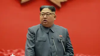 Ким внушава на корейците, че държи всички козове