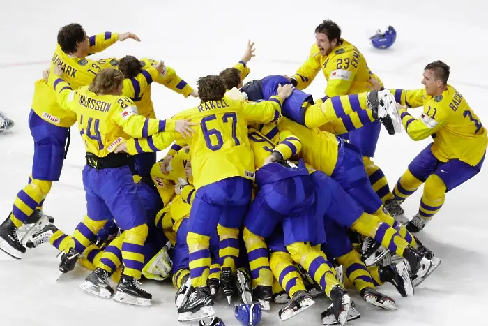 Швеция защити световната си титла в хокея