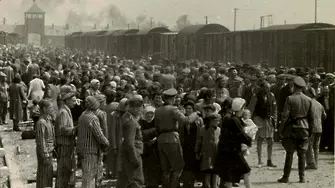Полша смекчи закона за Холокоста
