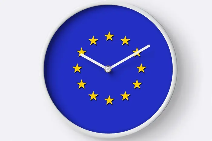 Брюксел: Да спрем от догодина местенето на часовниците