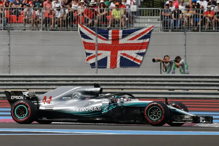 Люис Хамилтън е №1 при завръщането на Формула 1 във Франция