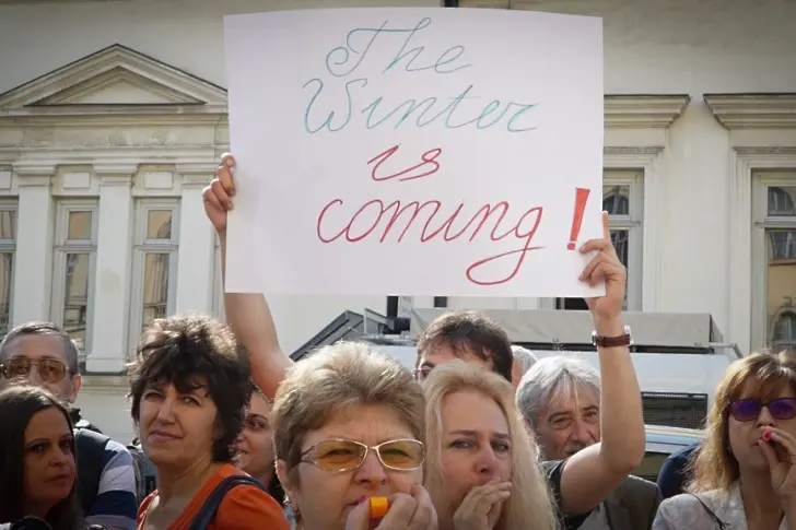 Синоптиците на протест: Winter is coming... (СНИМКИ)