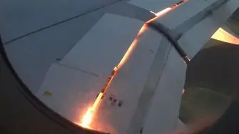 Пламъци в самолета уплашиха саудитците (ВИДЕО)