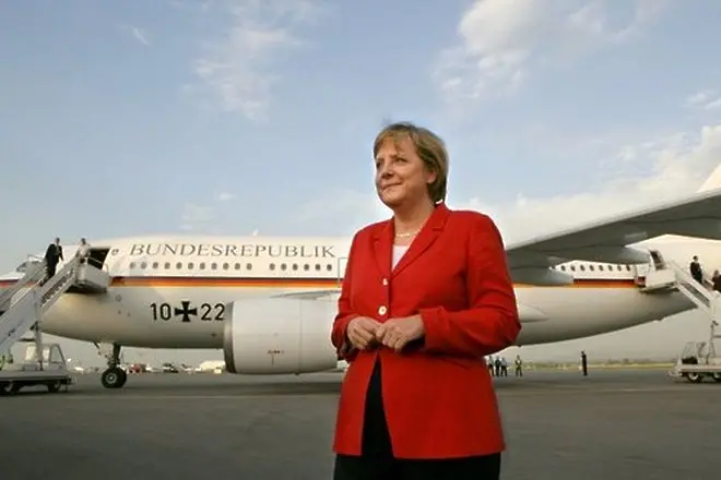 Новият самолет на Меркел е втора ръка 