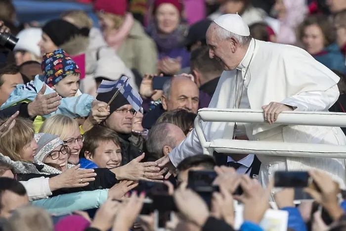 Папата призна провал заради секс скандалите