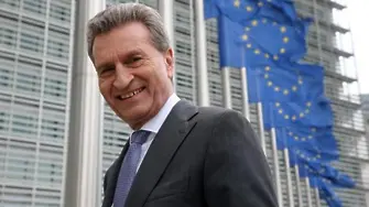 Комисар вини Полша и Румъния, че искат да разрушат ЕС