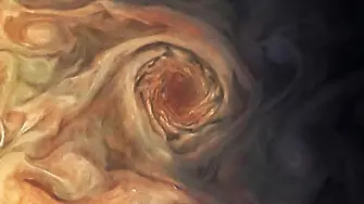 Учени идентифицираха загадъчна структура на Юпитер