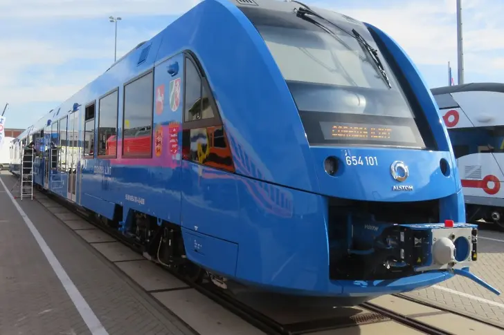 В Германия тръгнаха първите в света влакове с водородни клетки