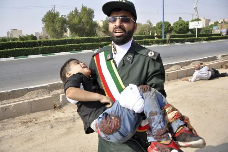 Терористична атака в Иран, над 20 загинали