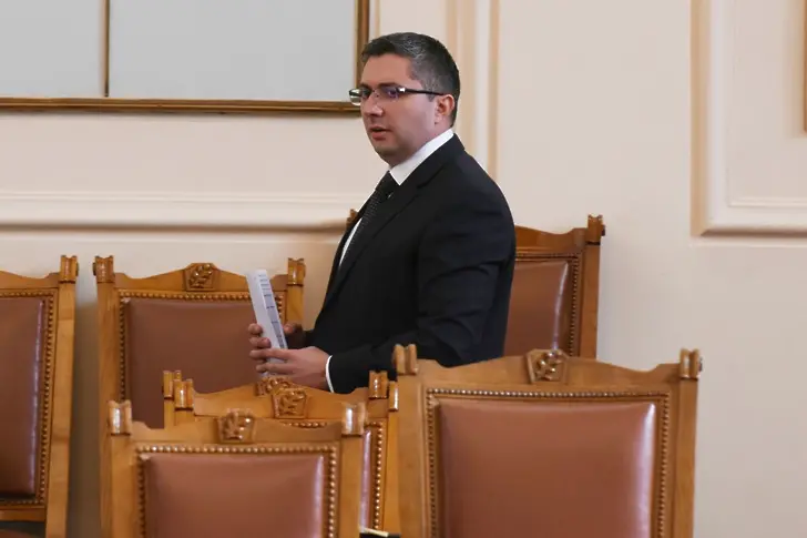 Нанков за това ще бъде ли приета оставката му: Не допускам нищо 