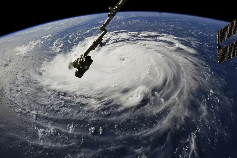 САЩ евакуират 1 млн. души заради ураган