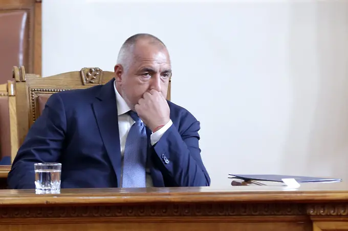 БСП задължава със закон Борисов да се явява в парламента