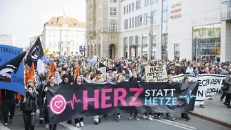 Хиляди демонстрират срещу ксенофобията в източна германска провинция