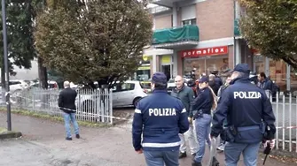 Мафиот държи заложници в италианска поща (ВИДЕО)