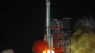Китай изстреля космически апарат към обратната страна на Луната