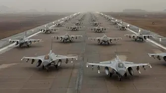 Докладът за нов изтребител: Преговаряме със САЩ за F-16