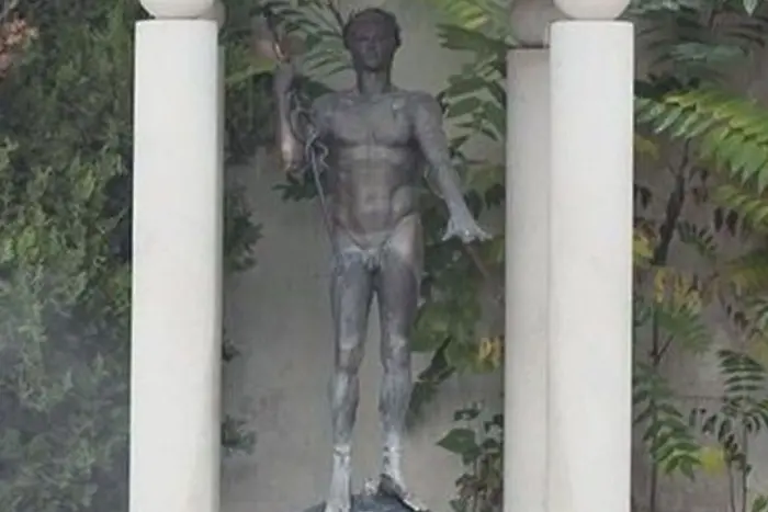 МВР има заподозрян за кражбата на статуята на Аполон
