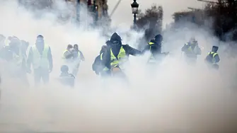 Парижката полиция - в бойна готовност за нови протести