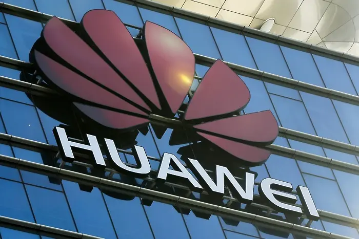 Германия допуска Huawei до търга за 5G