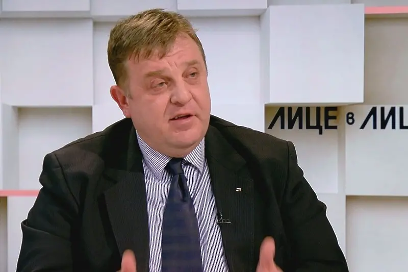 Каракачанов поиска Макрон да се извини на българския и украинския народи