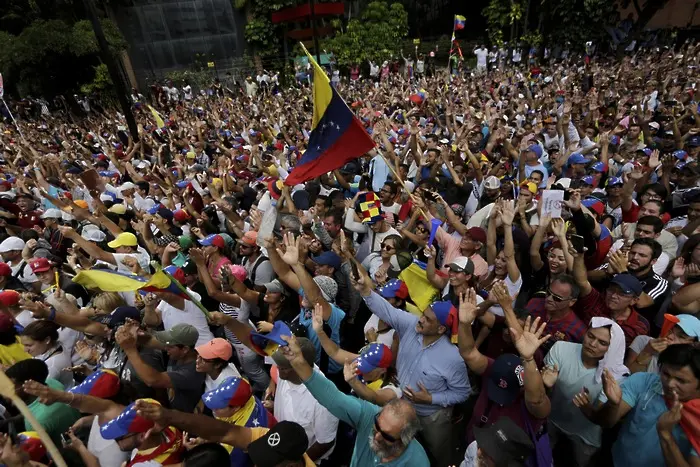 Какви са възможните сценарии за Венецуела?