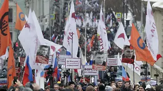 Хиляди на протест в памет на Борис Немцов в Москва (СНИМКИ+ВИДЕО)