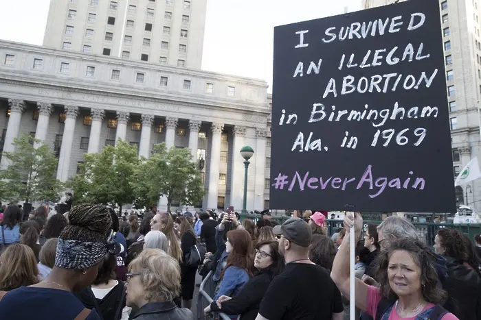 Масови протести в САЩ срещу забраната на аборти в Алабама