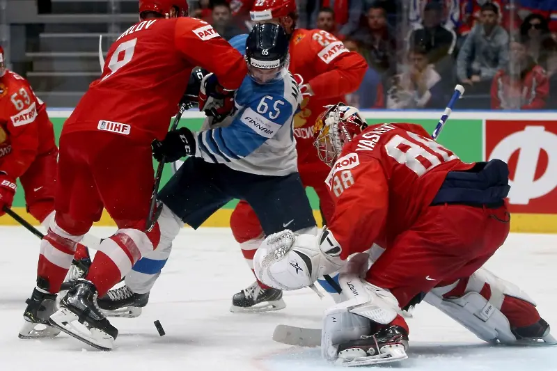 Финландия - Канада на финала на Световното по хокей