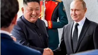 Путин награди Ким с медал за победата над нацистка Германия