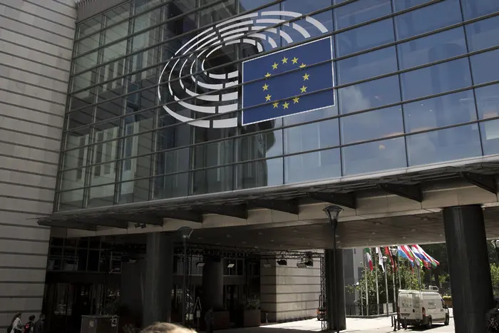 Европарламентът затворен за външни посетители заради вируса