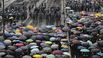 Лидерката на Хонконг покани протестиращите студенти на преговори