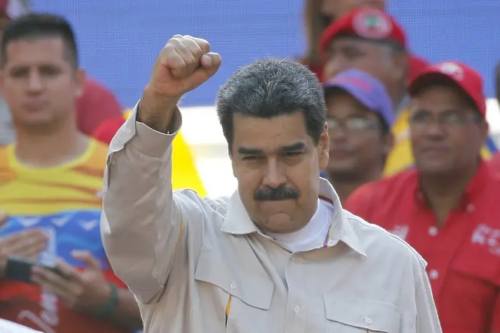 Мадуро мобилизира армията за борба срещу 