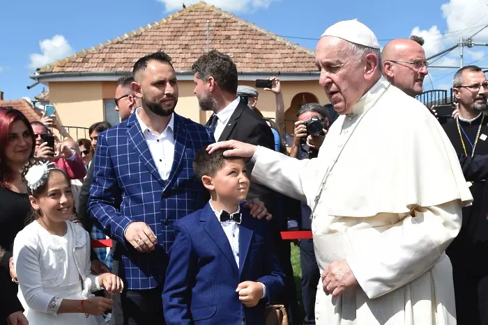 Папата поиска прошка от ромите заради дискриминацията