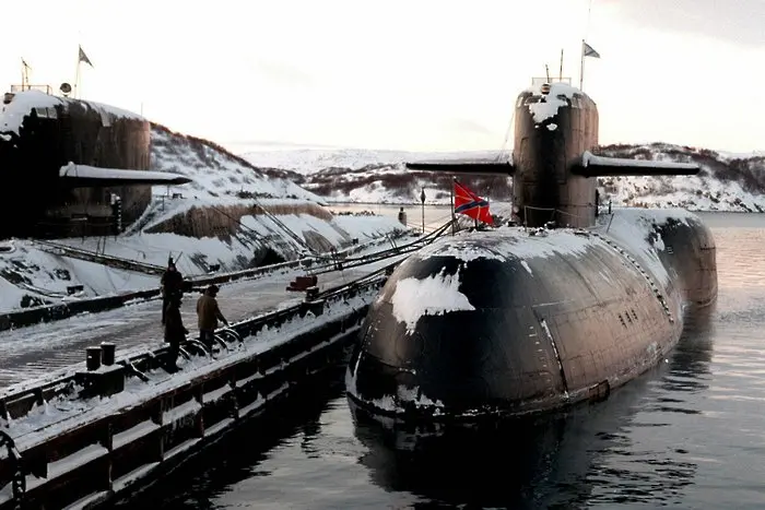 14 моряци загинаха след пожар в руска подводница