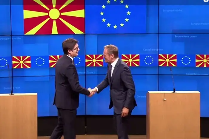 ЕС няма да разделя Албания и Северна Македония при преговорите