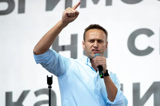 Циничната игра със здравето на Навални