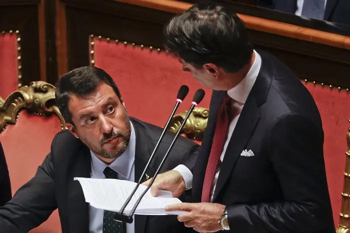 Италия влиза в правителствена криза