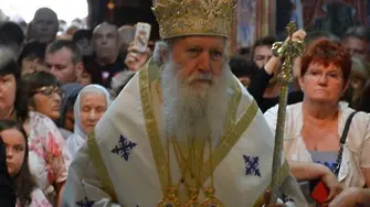 Патриарх Неофит: Следвайте онова, което ви изгражда като достойни българи и граждани