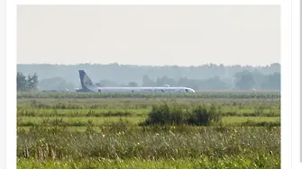 Самолет кацна в царевична нива край Москва (ВИДЕО)