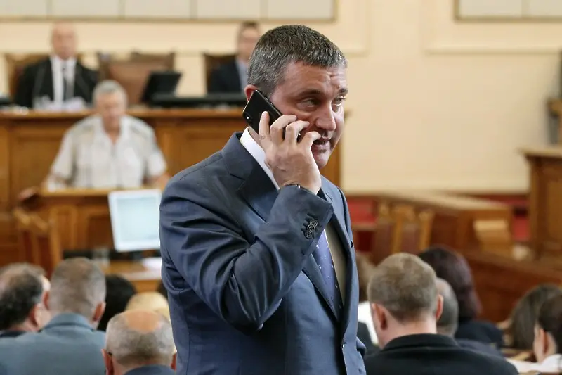 Прокуратурата разпитвала Горанов за Божков, но не за Vladi Goranov