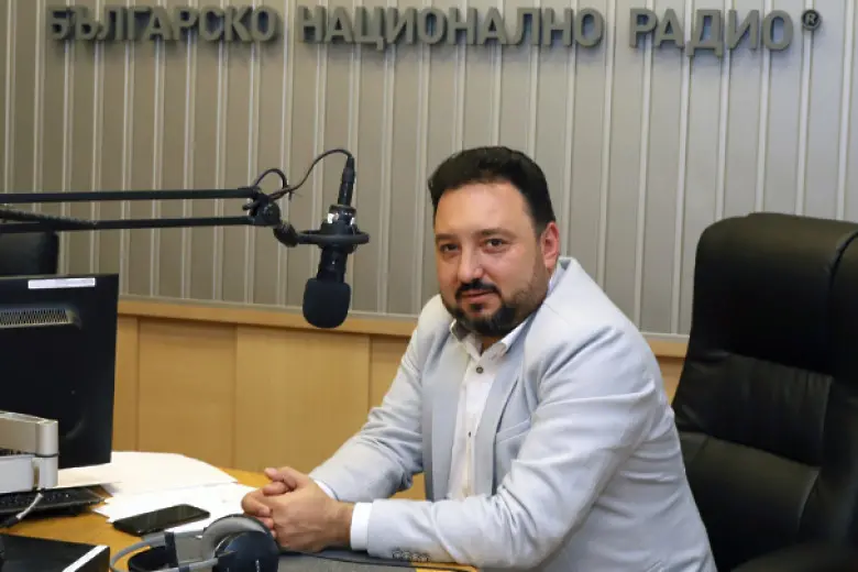 Журналистка на БНР към генералния директор: Не гледайте часовника