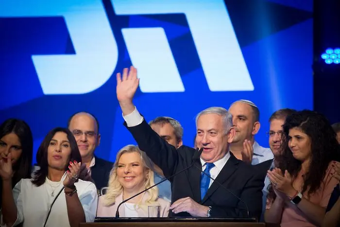 Биби зове Бени да направят заедно правителство в Израел