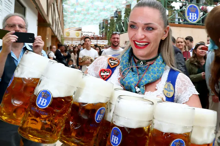 €1 млрд. ще изхарчат за пиене, ядене и сувенири на Октоберфест