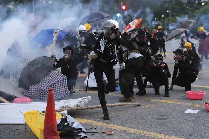 Шест дни протести в Хонконг - 357 млн. долара щети за икономиката