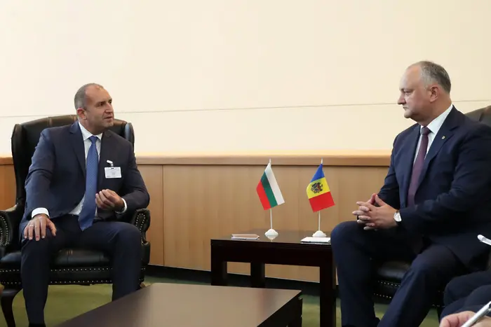 Молдова нямало да променя статута на българите в Тараклия