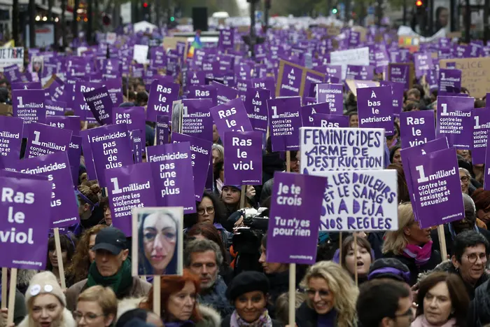Франция протестира против насилието срещу жени