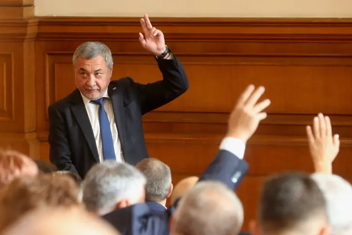 Валери Симеонов стана зам.-шеф на парламента