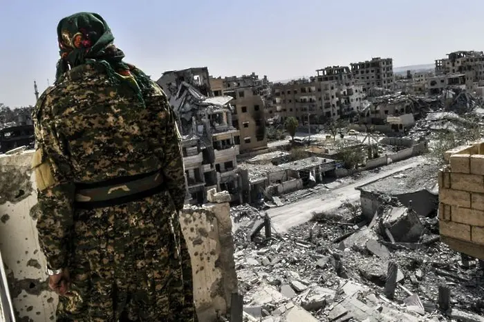 Сирийските сили навлязоха в бившата столица на ИДИЛ